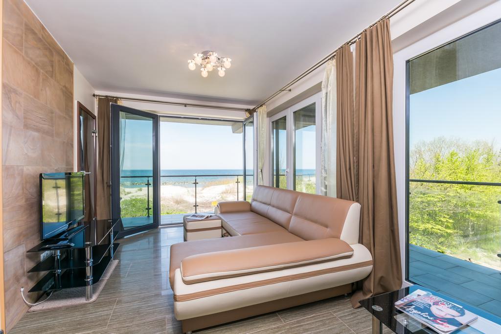 Apartamenty Amon Z Widokiem Na Morze Darlowko Ngoại thất bức ảnh