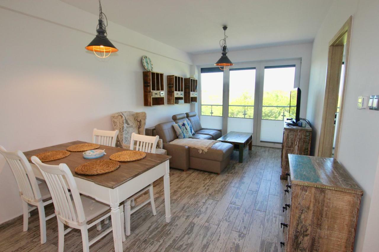 Apartamenty Amon Z Widokiem Na Morze Darlowko Ngoại thất bức ảnh